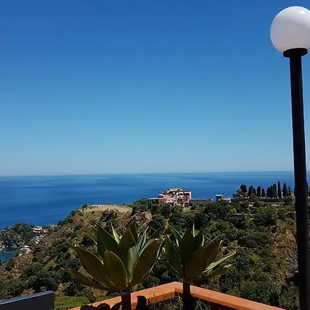 Elisa's House Taormina